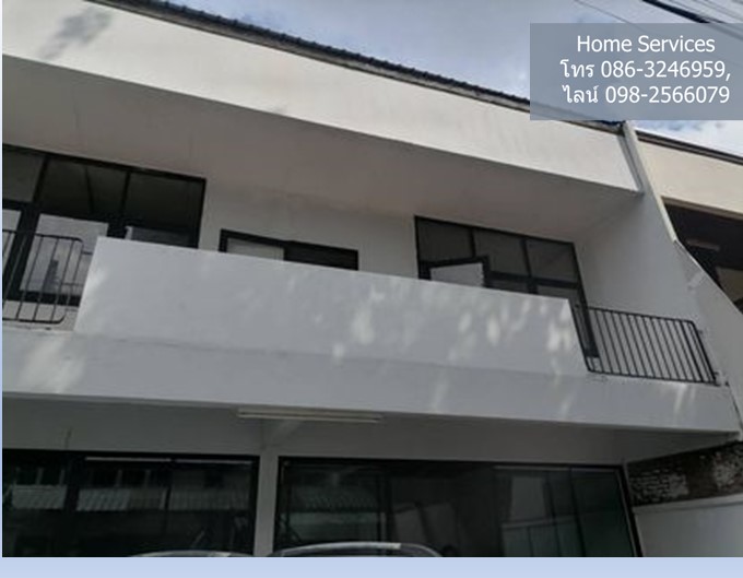 ให้เช่าทาวน์เฮ้าส์ 2 ชั้น ถ.สุขุมวิท 63 ซอยเอกมัย 23, 250 ตรม. 4 นอน 2 น้ำ จอดรถ 3 คัน ใกล้ BTS เอกมัย โรงเรียนนานาชาติเอกมัย